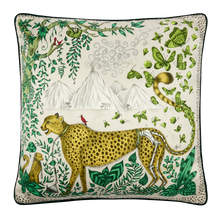 Cheetah Silk Cushion: Gold