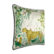 Cheetah Silk Cushion: Gold