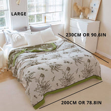 Reversible Pastoral Leaf Cotton Quilt: Medium (160 x 210 cm/ 63in x 82.7in)