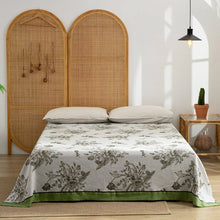Reversible Pastoral Leaf Cotton Quilt: Medium (160 x 210 cm/ 63in x 82.7in)