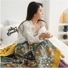 Midnight Floral Quilt: Large (230 x 250 cm/90.6x 98.4 in)