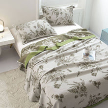 Reversible Pastoral Leaf Cotton Quilt: Medium (160 x 210 cm/ 63in x 82.7in)